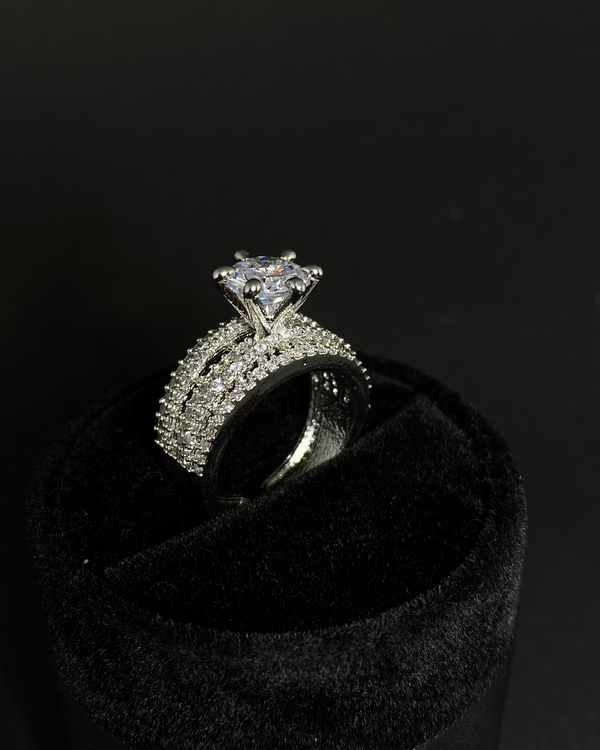Luxe Crown Ring